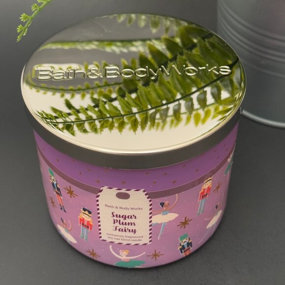 BBW Sugar Plum Fairy Bath & Body Works 3 Wick Candle - Picture 4 of 10